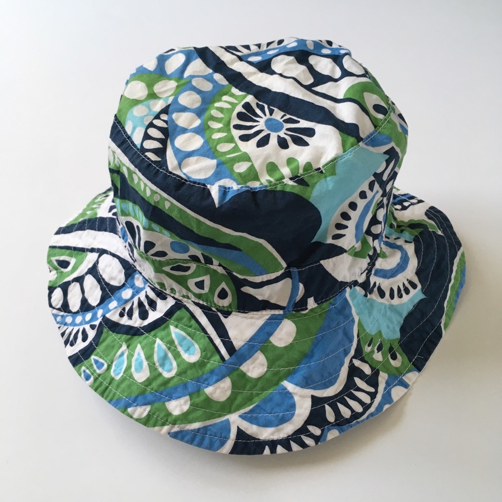 GAPKids reversible bucket hat, size S/M